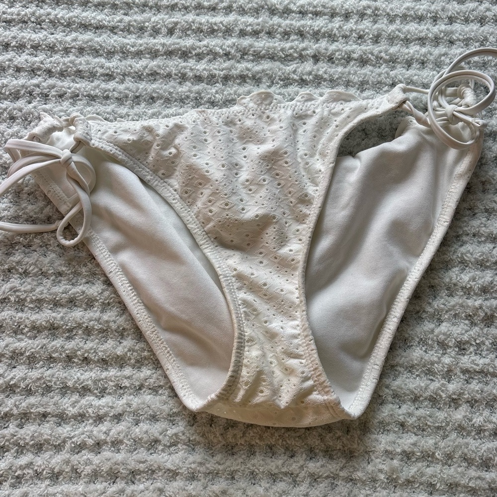 Xhilaration Cream Bikini Bottom